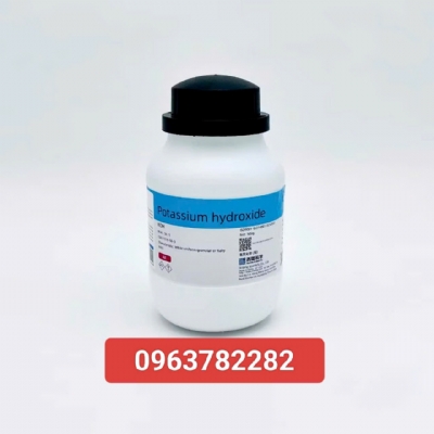 KOH-Kali hydroxit 85% (Potassium hydroxide, Làm xà phòng, phân tích AR, Chai 500G, X...